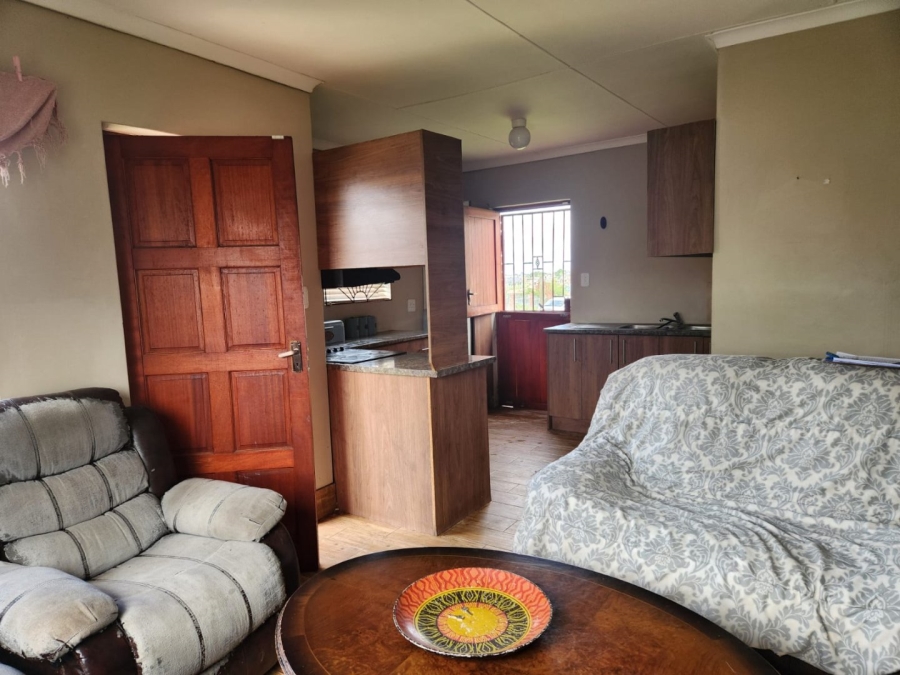 2 Bedroom Property for Sale in Levallia Western Cape